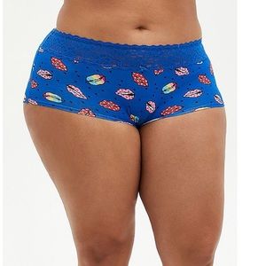 Torrid- Wide Lace Boy short